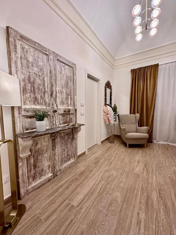 Nerina Hotel Catania Bagian luar foto